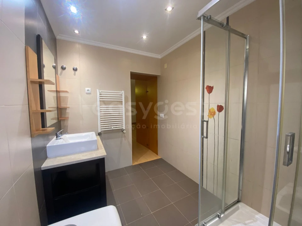 Moradia T4 para Venda em Pinhal Novo Foto 18