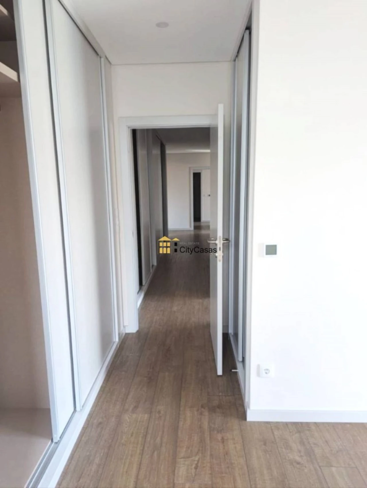 Apartamento T4 para Venda em Cedofeita, Santo Ildefonso, Sé, Miragaia, São Nicolau e Vitória Foto 19
