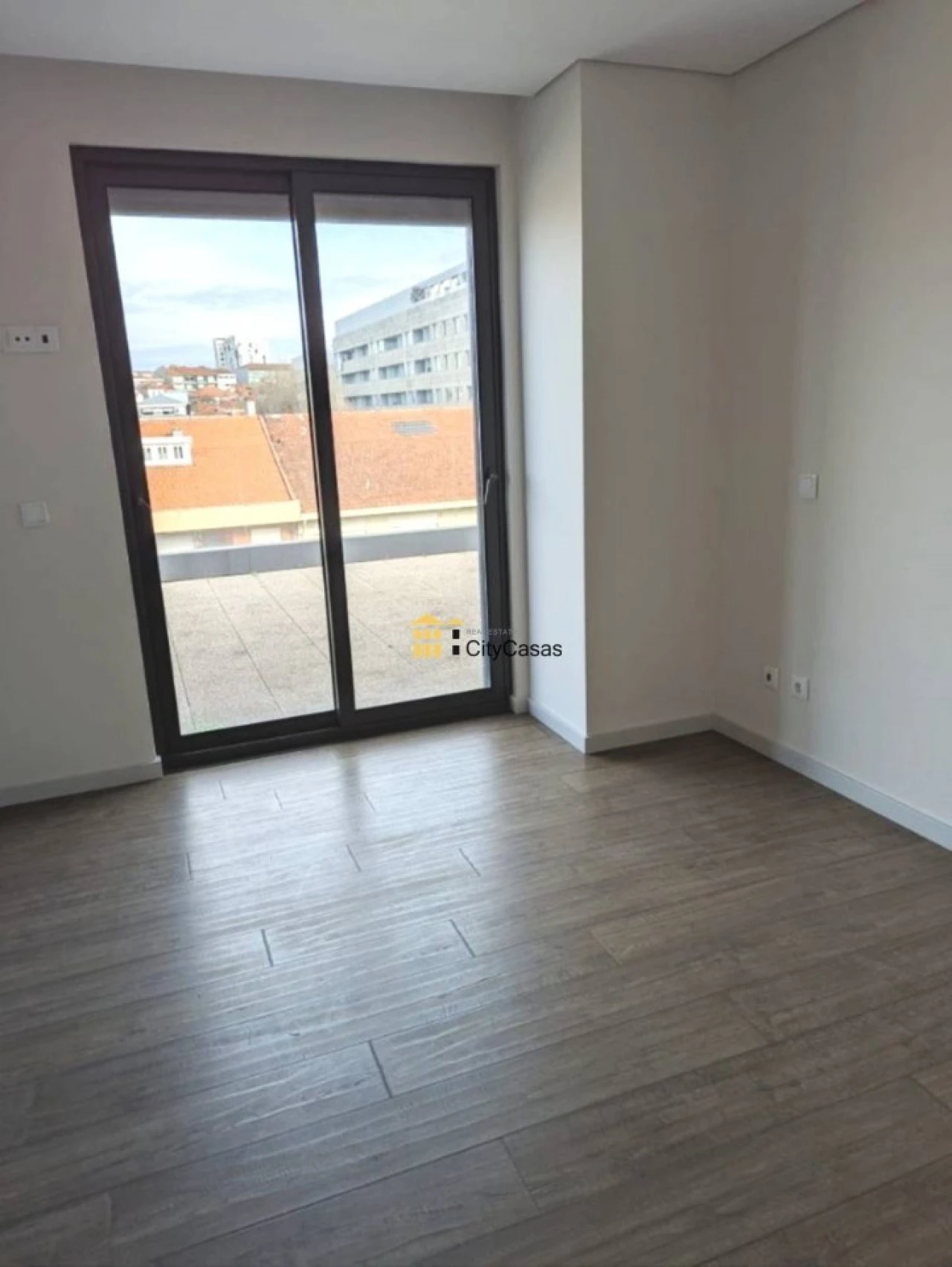 Apartamento T4 para Venda em Cedofeita, Santo Ildefonso, Sé, Miragaia, São Nicolau e Vitória Foto 23