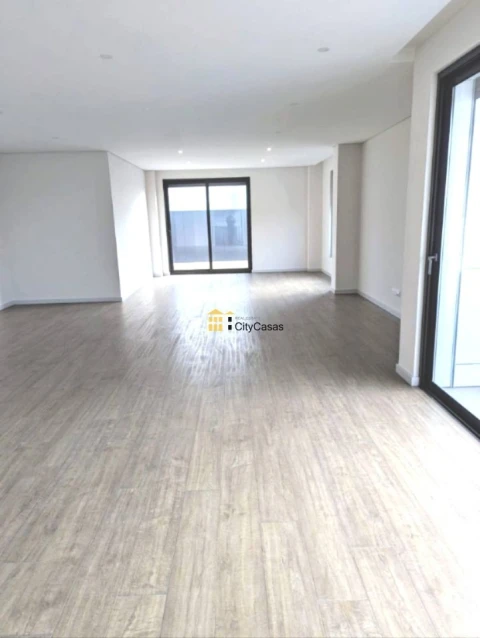 Apartamento T4 para Venda em Cedofeita, Santo Ildefonso, Sé, Miragaia, São Nicolau e Vitória