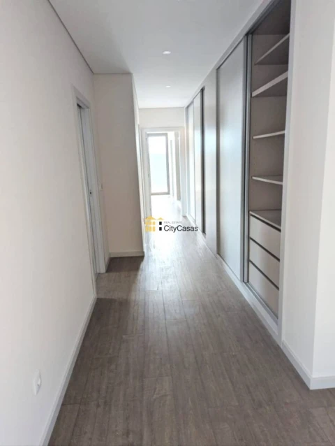 Apartamento T4 para Venda em Cedofeita, Santo Ildefonso, Sé, Miragaia, São Nicolau e Vitória
