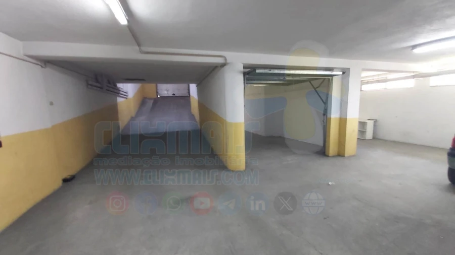 Garagem para Arrendamento em Nogueira, Fraião e Lamaçães Foto 7