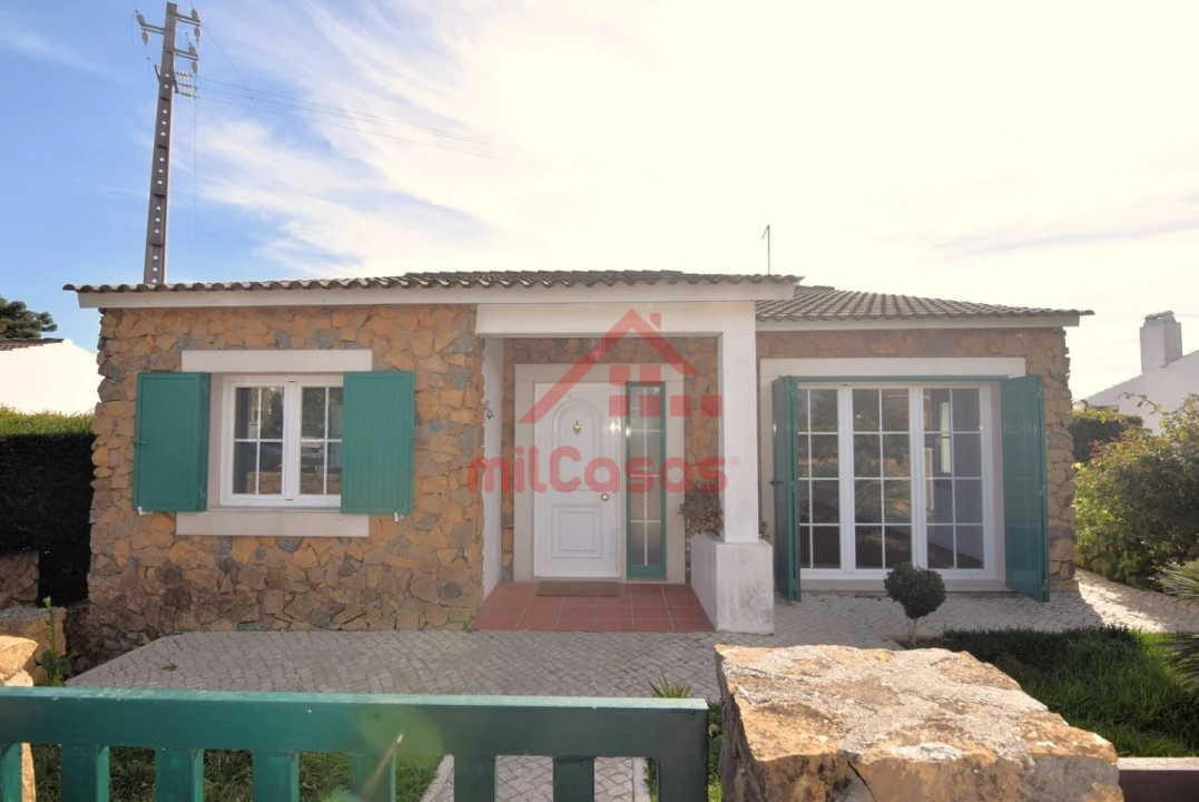 Moradia T3 para Venda em Carvoeira Foto 2