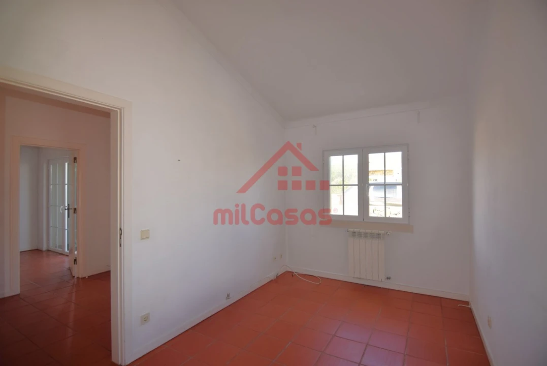 Moradia T3 para Venda em Carvoeira Foto 18