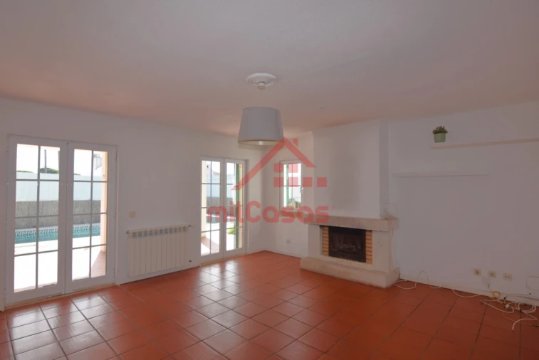 Moradia T3 para Venda em Carvoeira Foto 5