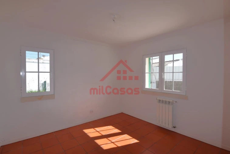 Moradia T3 para Venda em Carvoeira Foto 7