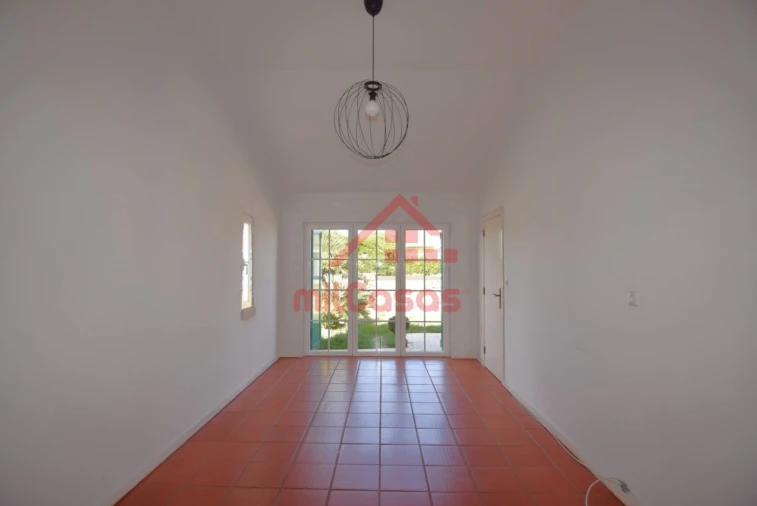 Moradia T3 para Venda em Carvoeira Foto 11