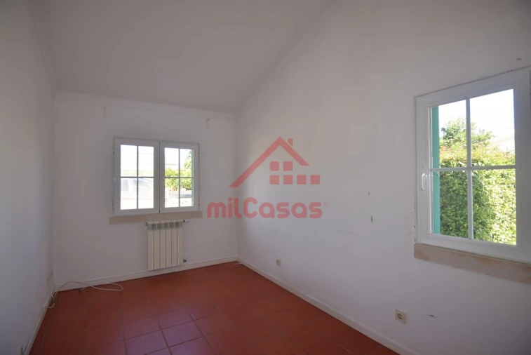 Moradia T3 para Venda em Carvoeira Foto 19