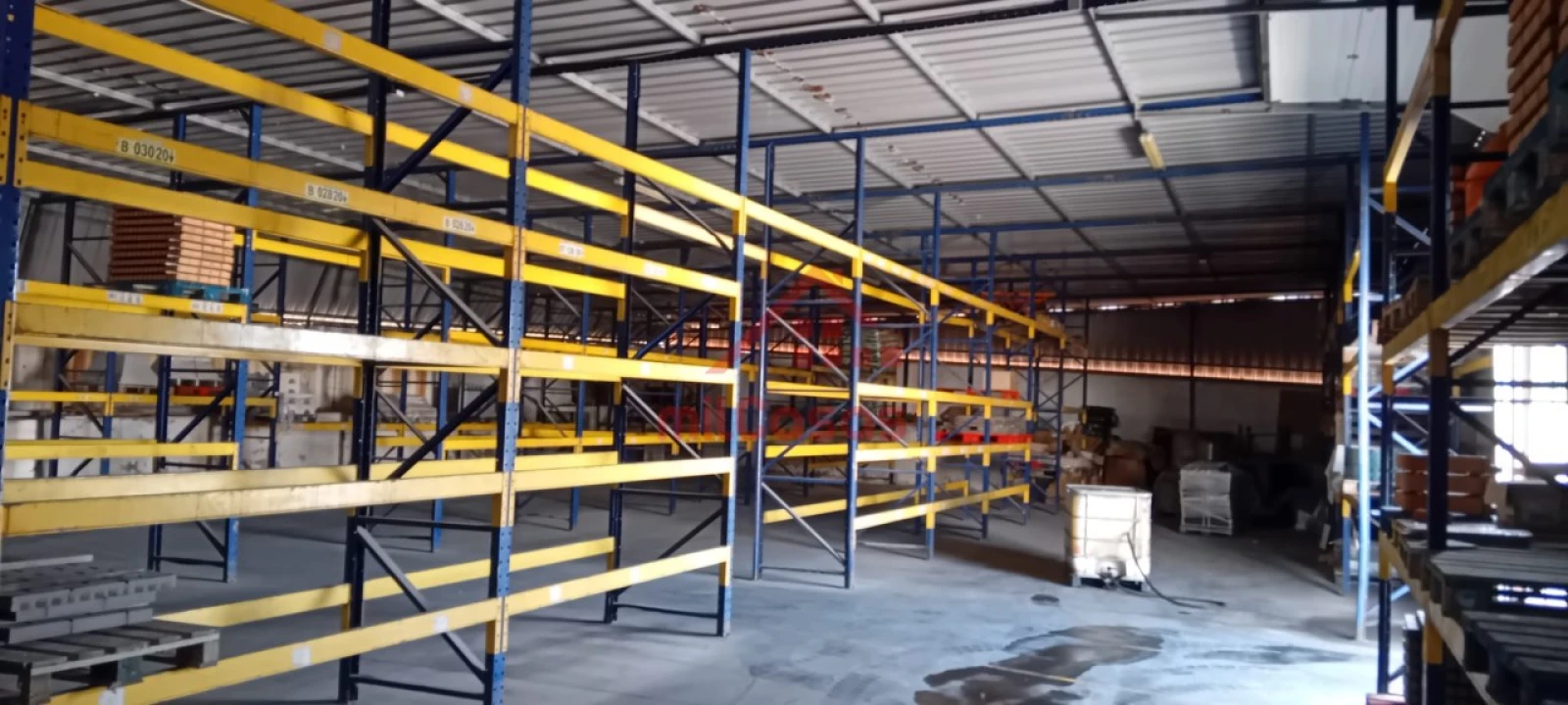 Armazém para Venda em Maxial e Monte Redondo Foto 13