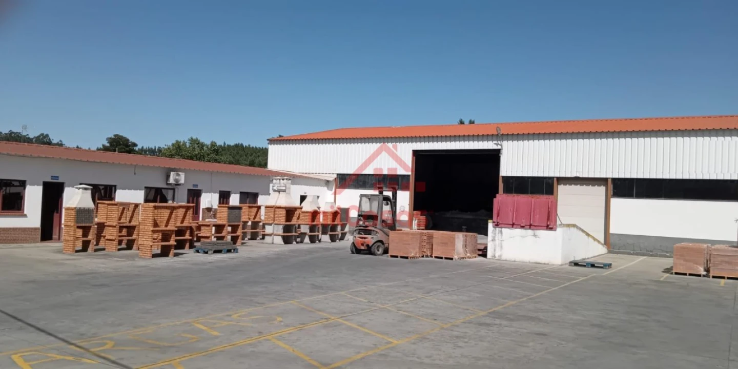 Armazém para Venda em Maxial e Monte Redondo Foto 12