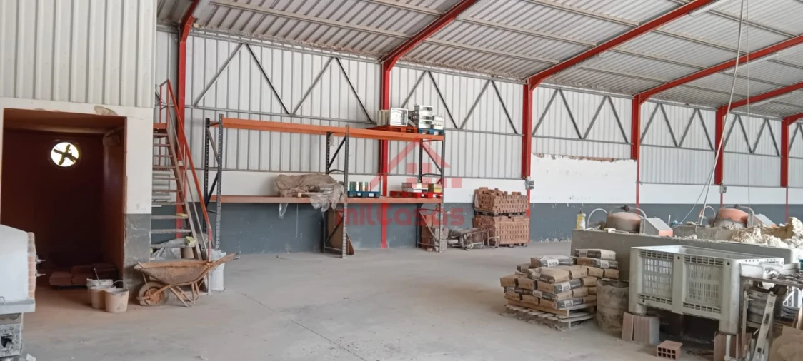 Armazém para Venda em Maxial e Monte Redondo Foto 17