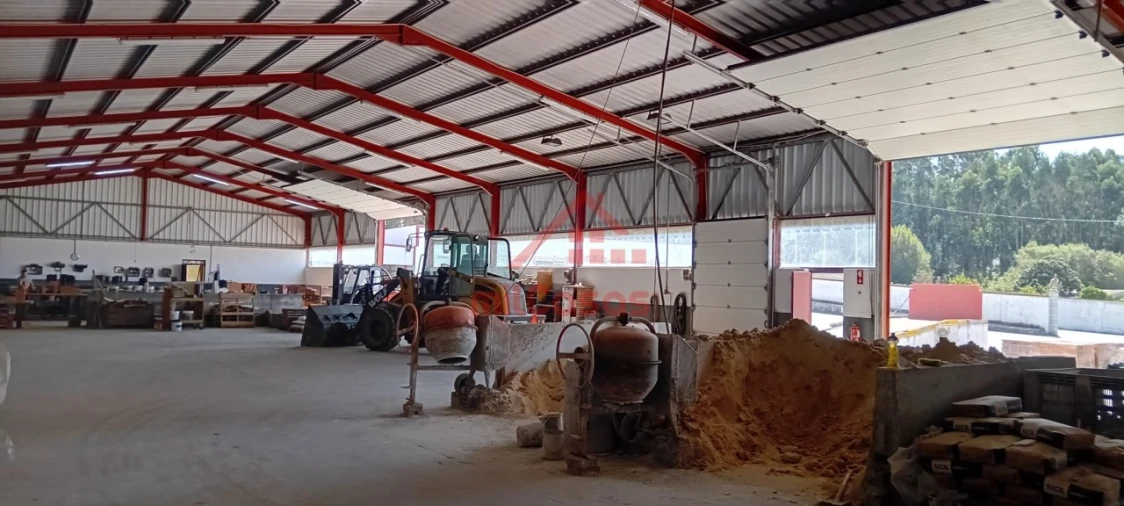Armazém para Venda em Maxial e Monte Redondo Foto 18
