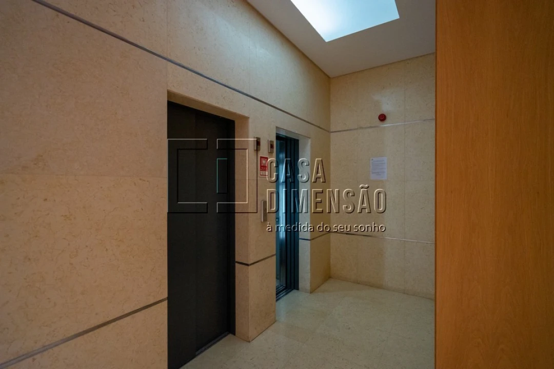 Apartamento T2 para Venda em Venteira Foto 57