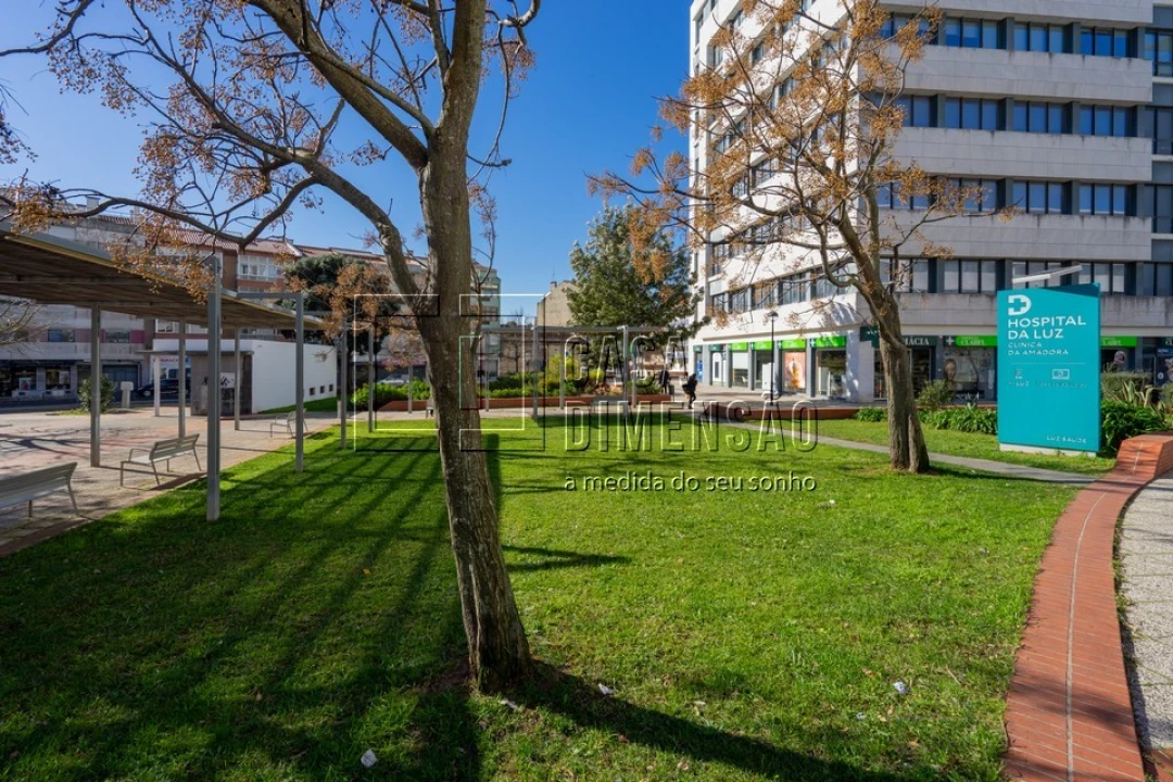 Apartamento T2 para Venda em Venteira Foto 61