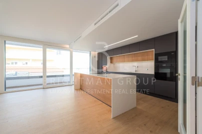 Apartamento T3 para Venda em Carcavelos e Parede