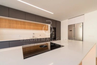 Apartamento T3 para Venda em Carcavelos e Parede