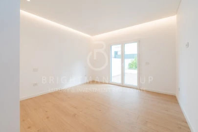 Apartamento T3 para Venda em Carcavelos e Parede