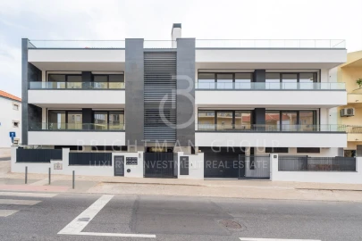 Apartamento T3 para Venda em Carcavelos e Parede