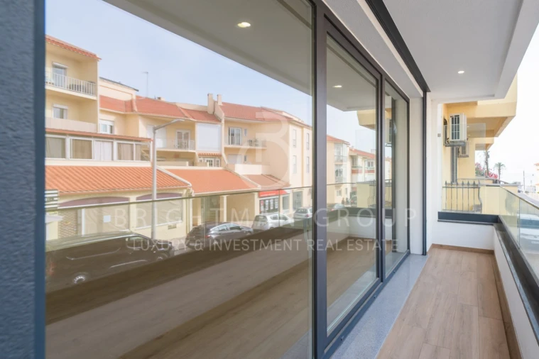 Apartamento T3 para Venda em Carcavelos e Parede Foto 9