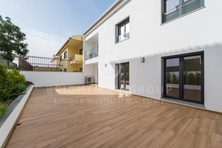 Apartamento T3 para Venda em Carcavelos e Parede Foto 11