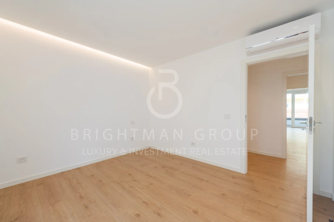 Apartamento T3 para Venda em Carcavelos e Parede Foto 23