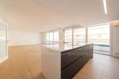 Apartamento T3 para Venda em Carcavelos e Parede