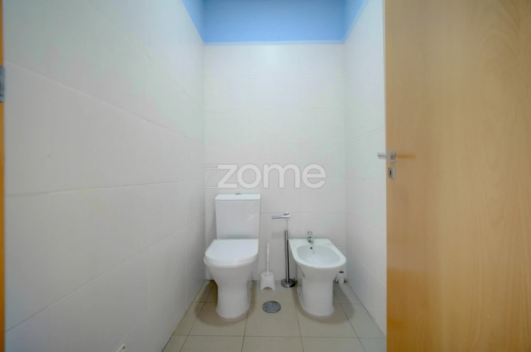 Negócio para Trespasse em Santa Iria de Azoia, São João da Talha e Bobadela Foto 13