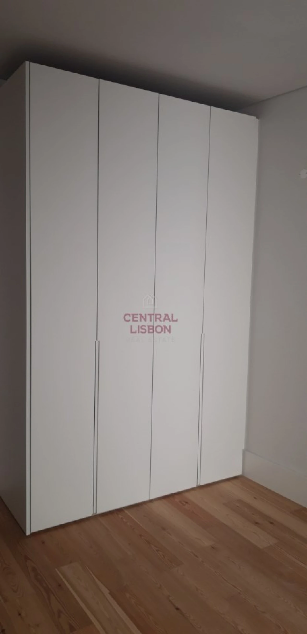 Apartamento T1 para Arrendamento em Santa Maria Maior Foto 22