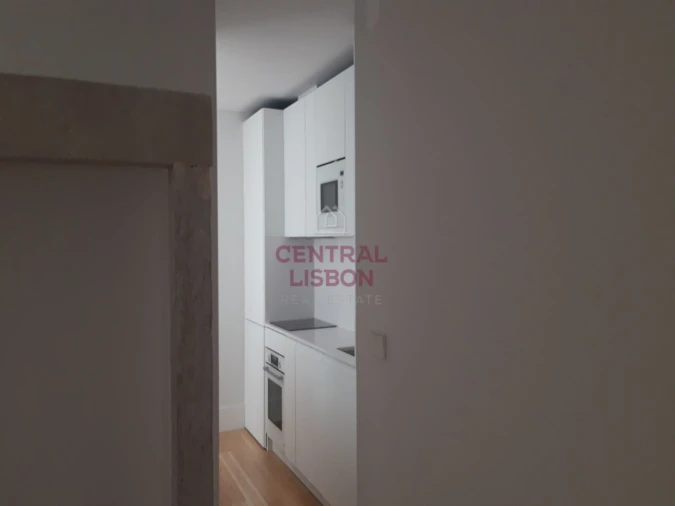 Apartamento T1 para Arrendamento em Santa Maria Maior Foto 11