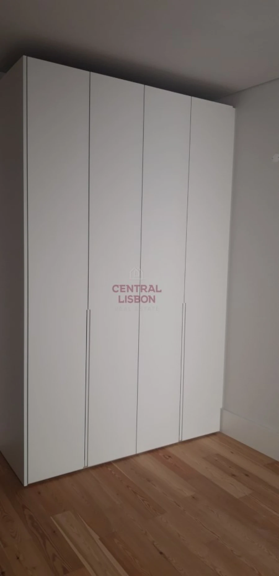 Apartamento T1 para Arrendamento em Santa Maria Maior Foto 22