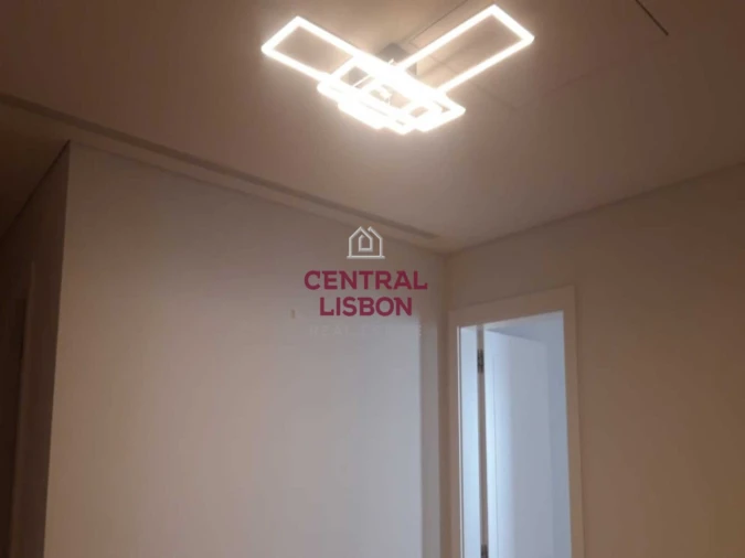 Apartamento T1 para Arrendamento em Santa Maria Maior Foto 19