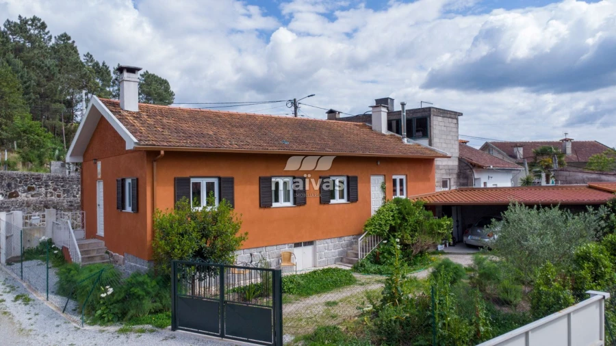 Moradia T3 para Venda em Caires Foto 2