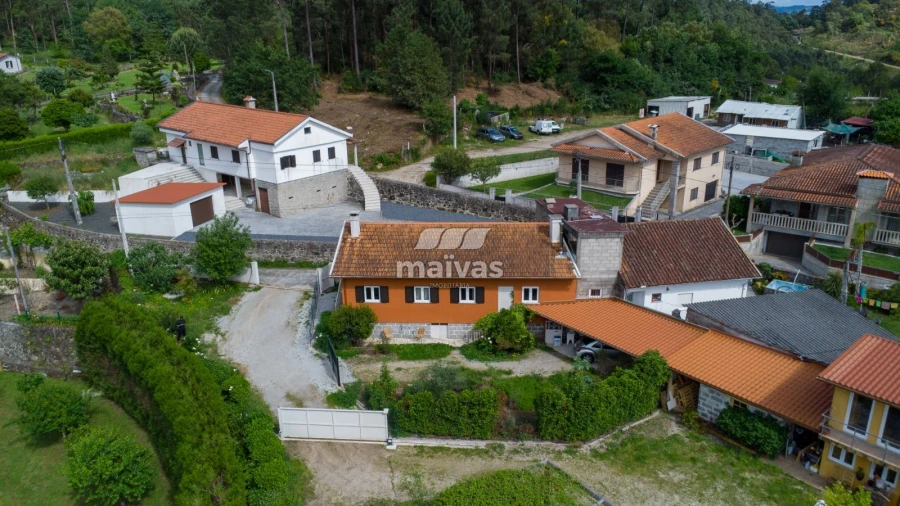 Moradia T3 para Venda em Caires Foto 30