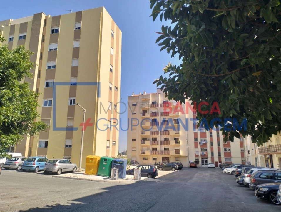 Apartamento T3 para Venda em Carregado e Cadafais Foto 5
