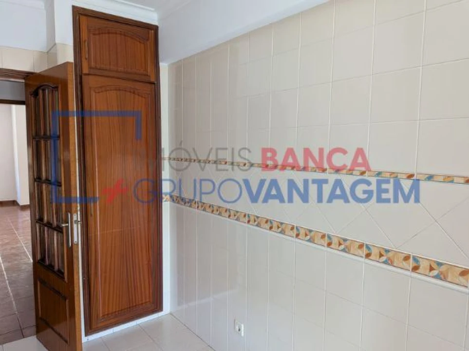 Apartamento T3 para Venda em Carregado e Cadafais Foto 12