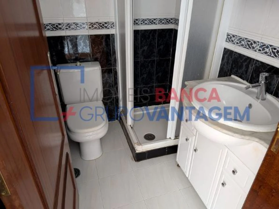 Apartamento T3 para Venda em Carregado e Cadafais Foto 13