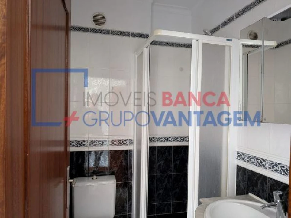 Apartamento T3 para Venda em Carregado e Cadafais Foto 15