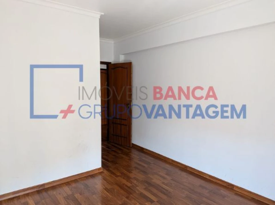 Apartamento T3 para Venda em Carregado e Cadafais Foto 18