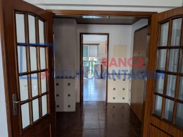 Apartamento T3 para Venda em Carregado e Cadafais
