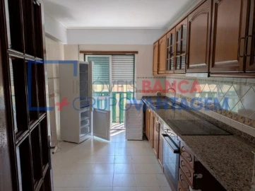 Apartamento T3 para Venda em Carregado e Cadafais