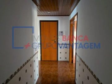 Apartamento T3 para Venda em Carregado e Cadafais