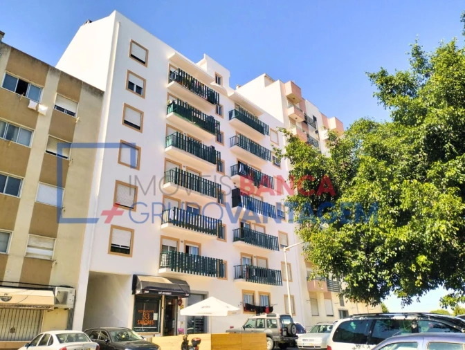 Apartamento T3 para Venda em Carregado e Cadafais Foto 2