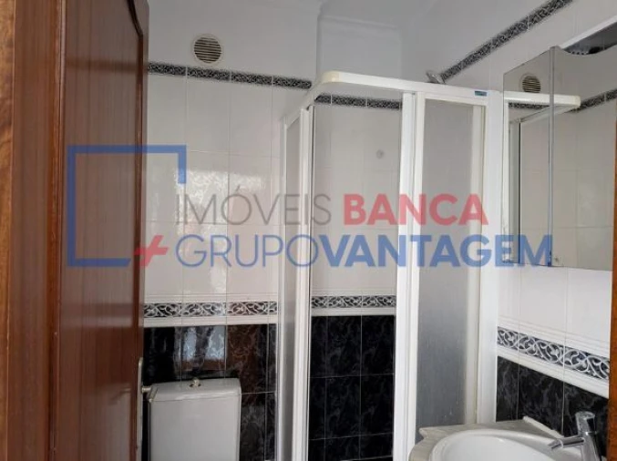 Apartamento T3 para Venda em Carregado e Cadafais Foto 14