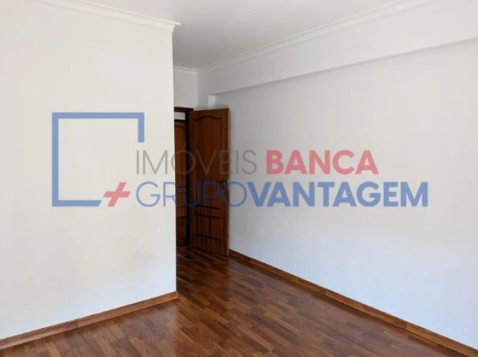 Apartamento T3 para Venda em Carregado e Cadafais Foto 18