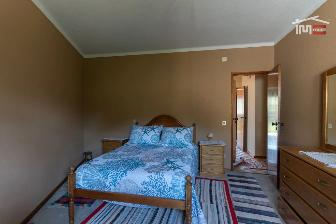 Moradia T3 para Venda em Alvados e Alcaria Foto 21