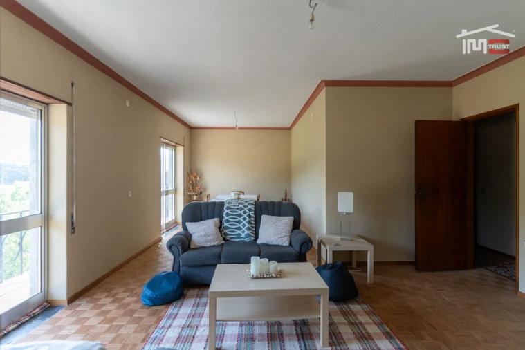 Moradia T3 para Venda em Alvados e Alcaria Foto 11