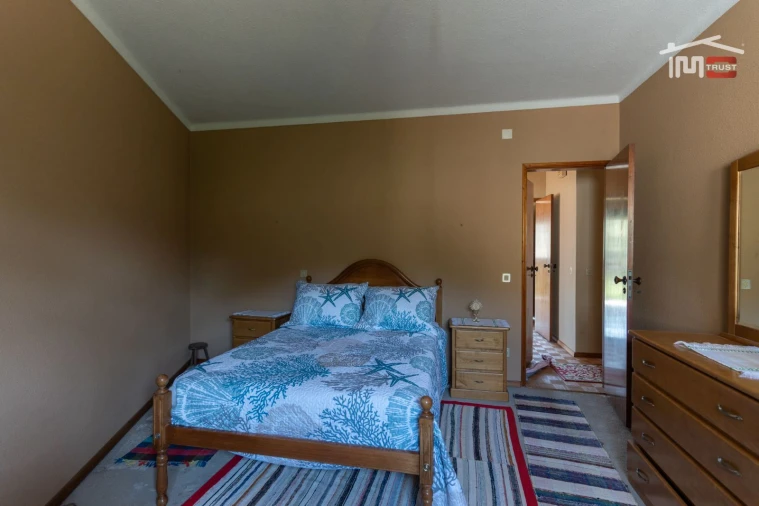 Moradia T3 para Venda em Alvados e Alcaria Foto 21