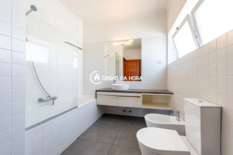 Moradia T5 para Venda em Cascais e Estoril Foto 10