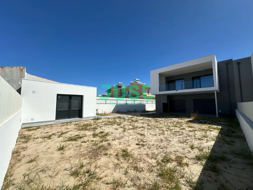 Moradia T4 para Venda em Fernao Ferro Foto 2