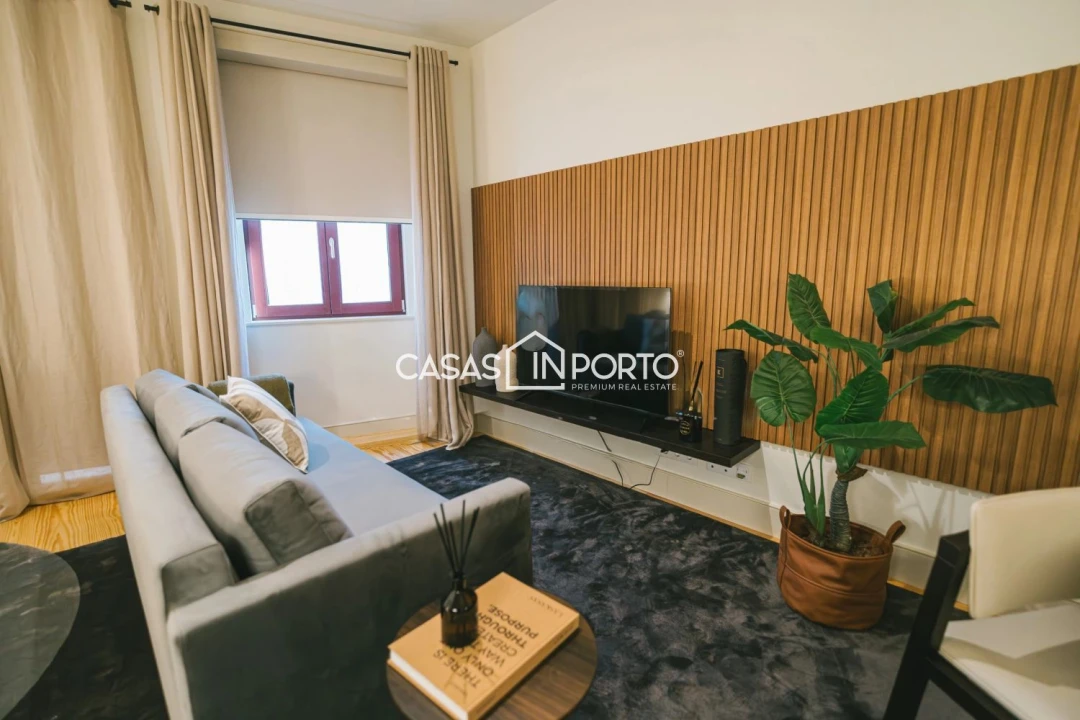 Apartamento T0 para Venda em Cedofeita, Santo Ildefonso, Sé, Miragaia, São Nicolau e Vitória Foto 1